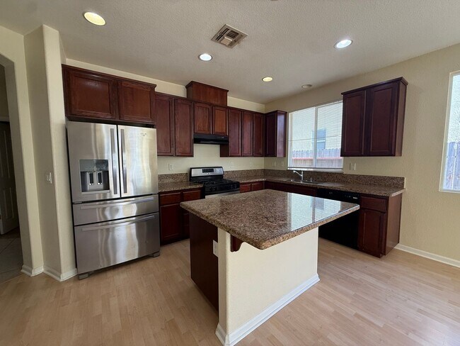 Building Photo - 9416 Trolio Way