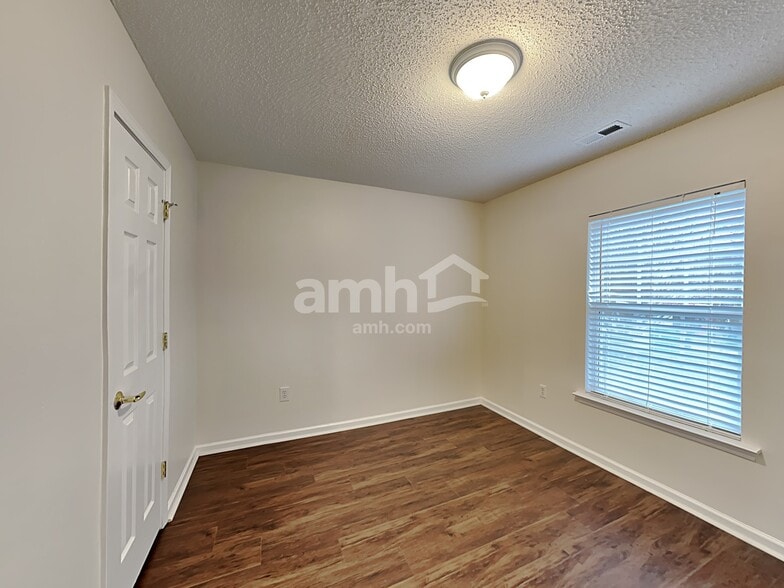 Building Photo - 10126 Illoria Dr