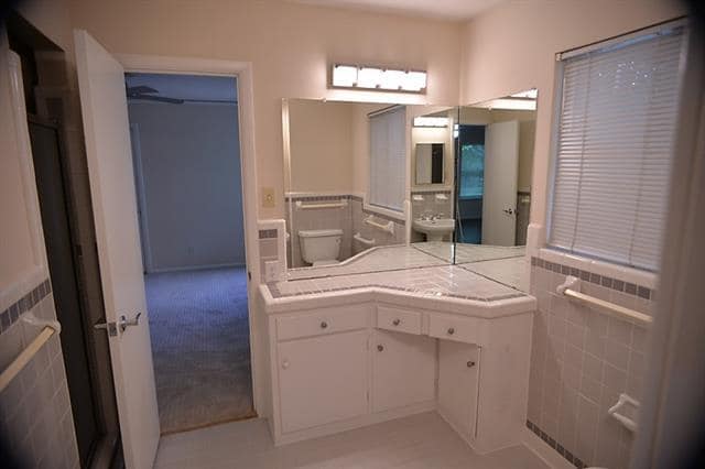 Building Photo - 7431 Midbury Dr
