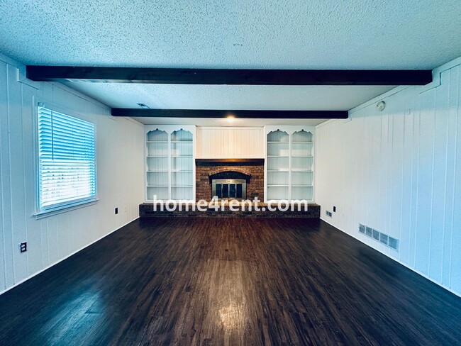 Building Photo - A Beautiful Olathe Home in a Quiet Neighbo...