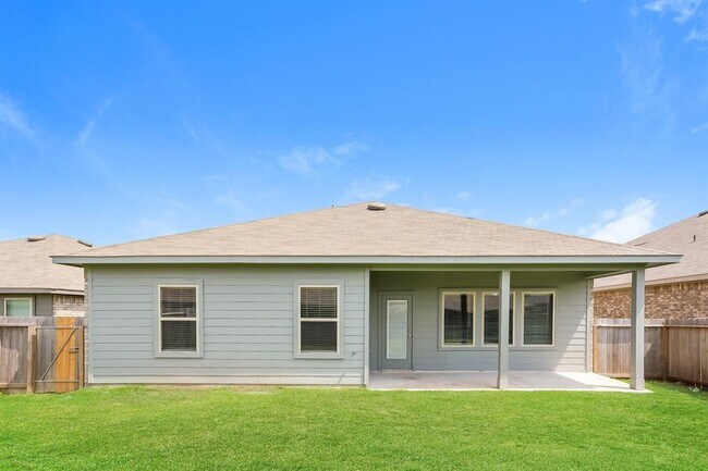Building Photo - 2407 Georgina Falls Dr