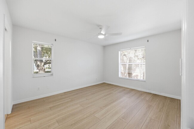 Building Photo - 138 Pebble Shores Dr