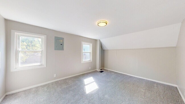 Building Photo - Cudell/West Blvd neighborhood; 4 bedroom/1 bath single family house for rent!