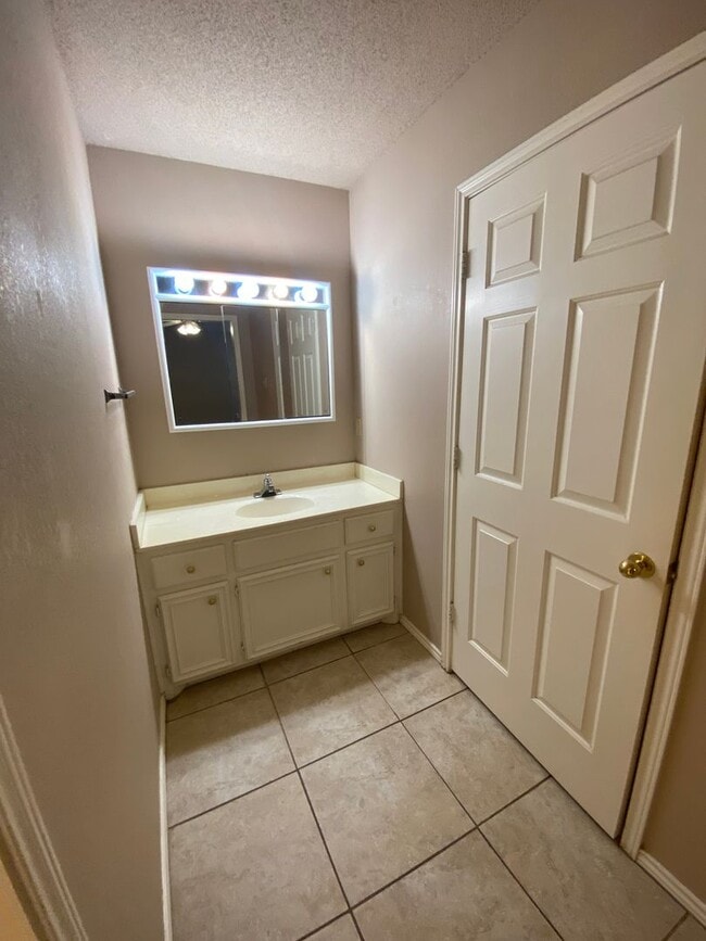 Building Photo - 7901 Albany Ave