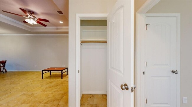 Building Photo - 3805 Silverthorne Ln