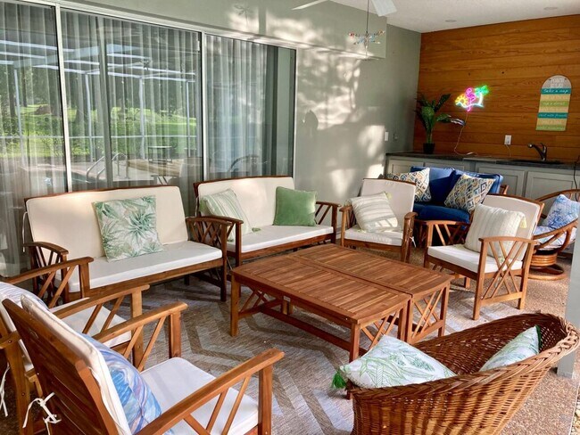 Building Photo - 2780 Landmark Dr