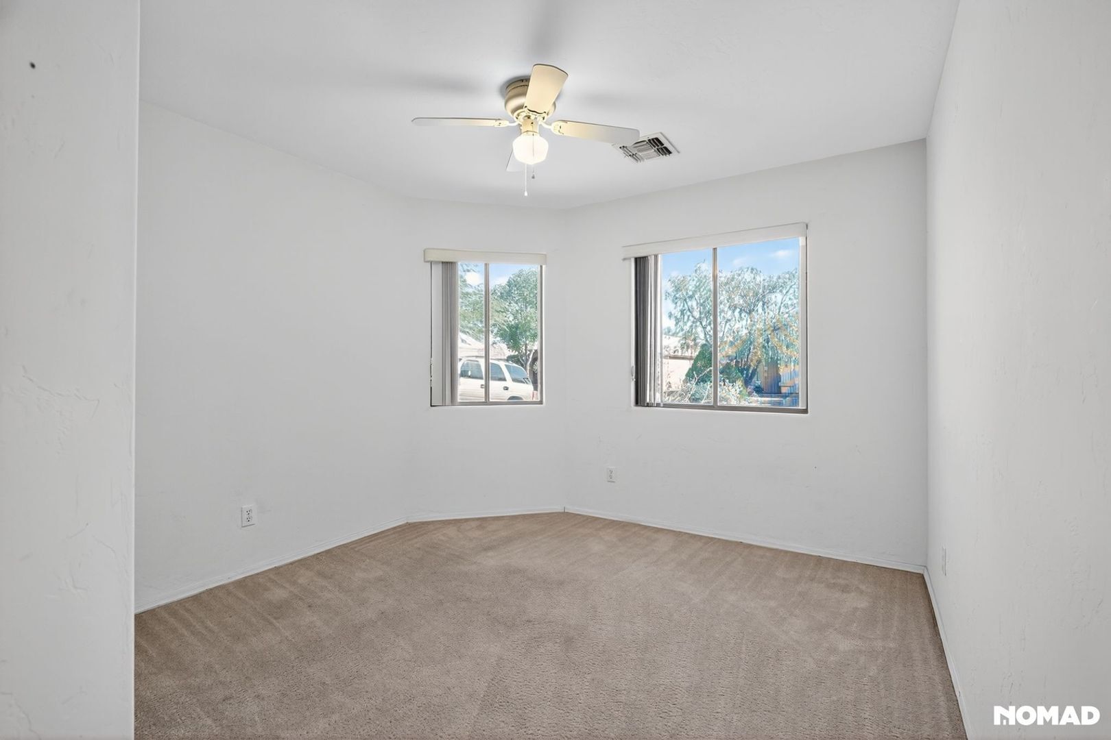 Building Photo - 4660 S Valley Rd