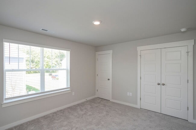 Building Photo - 1763 Frodo Wy