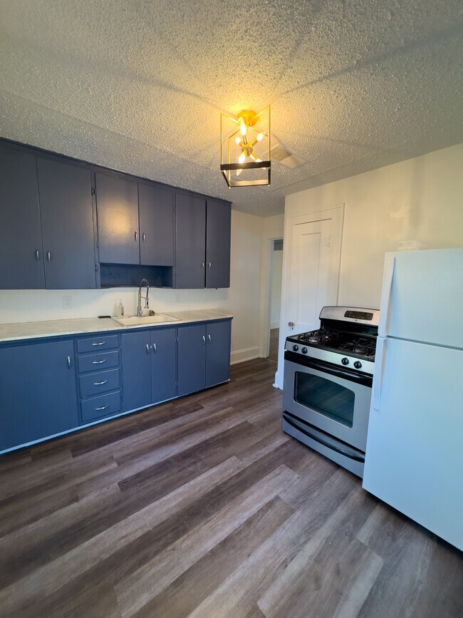 Building Photo - 3120 Cottage Grove Ave