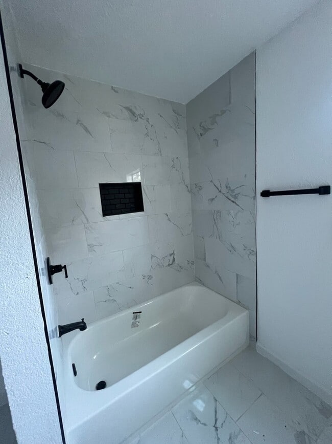 Building Photo - 12127 Panay Dr