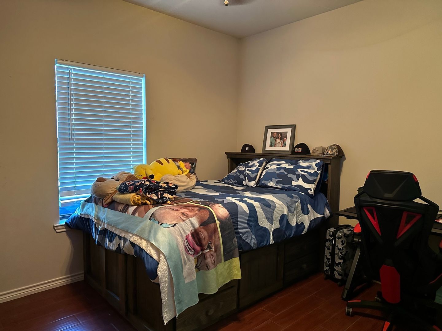 Building Photo - 885 Box Car Rd