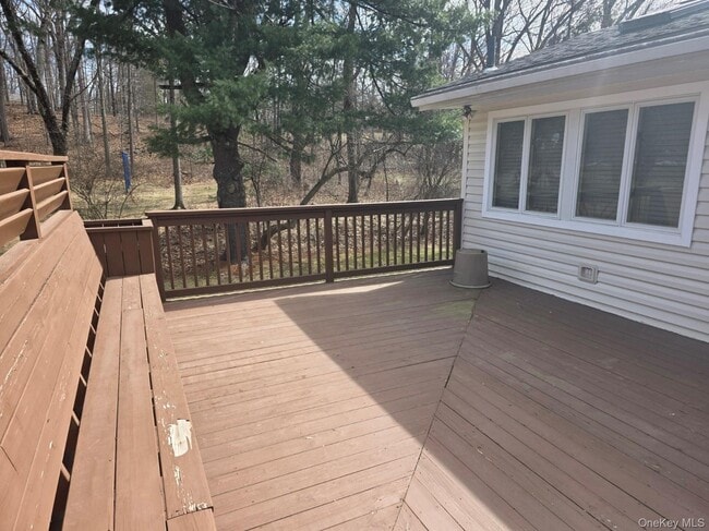 Building Photo - 29 Carriage Hill Ln