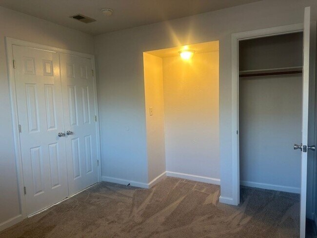 Building Photo - 55-1309