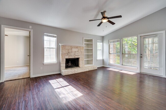 Building Photo - Natures Best Two Bedroom - 360 at 2222 - C...