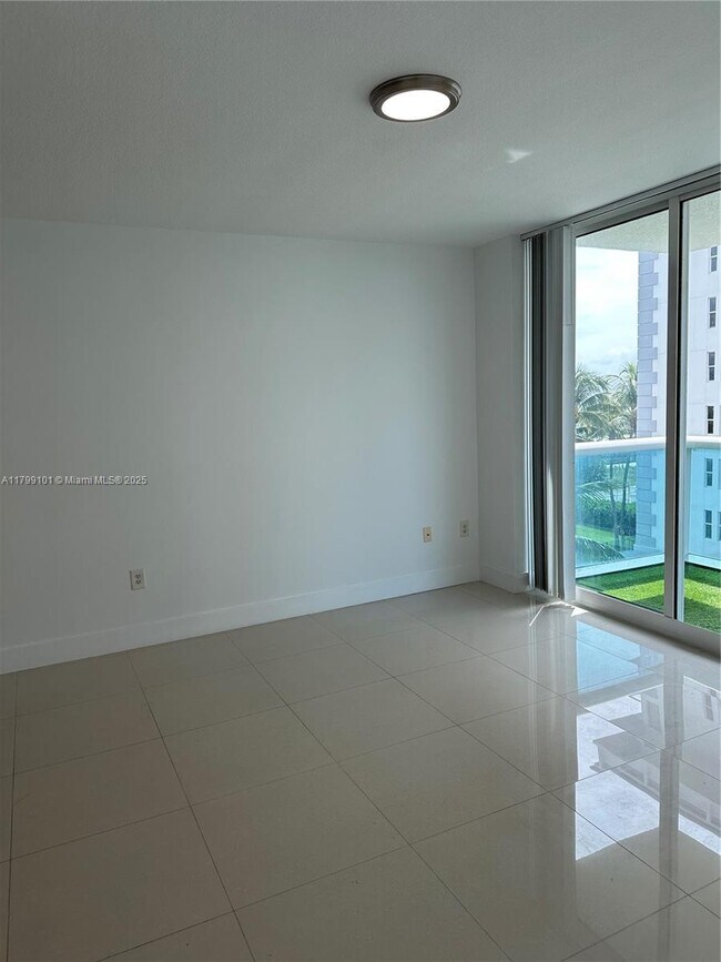 Building Photo - 9201 Collins Ave