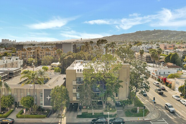 Building Photo - Orange Apartments