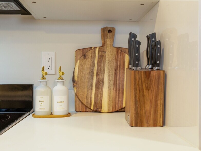 Building Photo - 193 Salem St