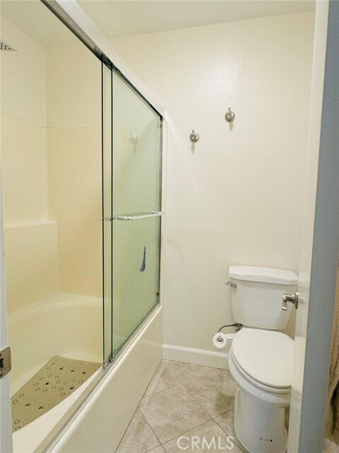 Building Photo - 20871 Heatherview