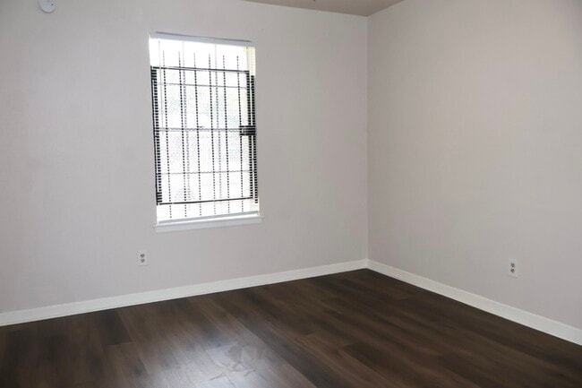 Building Photo - 7731 Melanie St