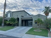Building Photo - 12534 W Solano Dr