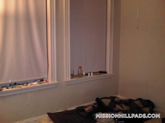 Building Photo - 883 Huntington Ave