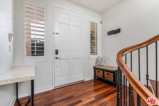 Building Photo - 5734 S Celedon Creek