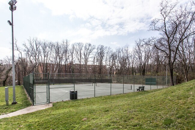 Building Photo - Studio Condo with all utilities included for rent!