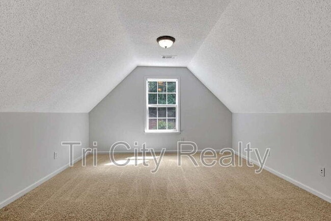 Building Photo - 69 Meadows Creek Ln