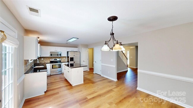 Building Photo - 1838 Chinchester Ln