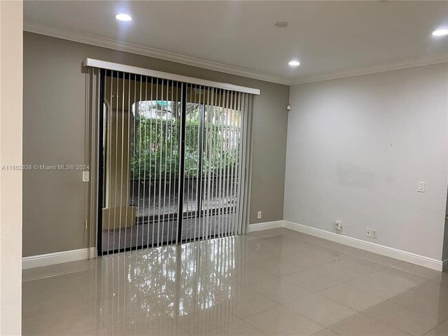 Building Photo - Passion Vine Circle, Weston, FL 33326 - 3 ...