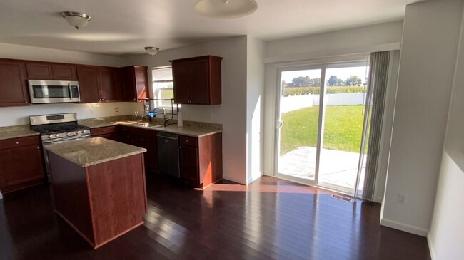 Building Photo - 8360 Crab Apple Trail