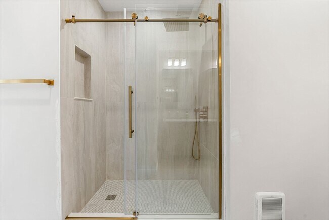 Building Photo - 59 Perrin St