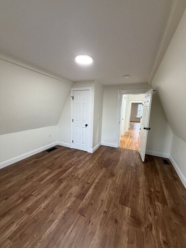 Building Photo - 415 Hanford St