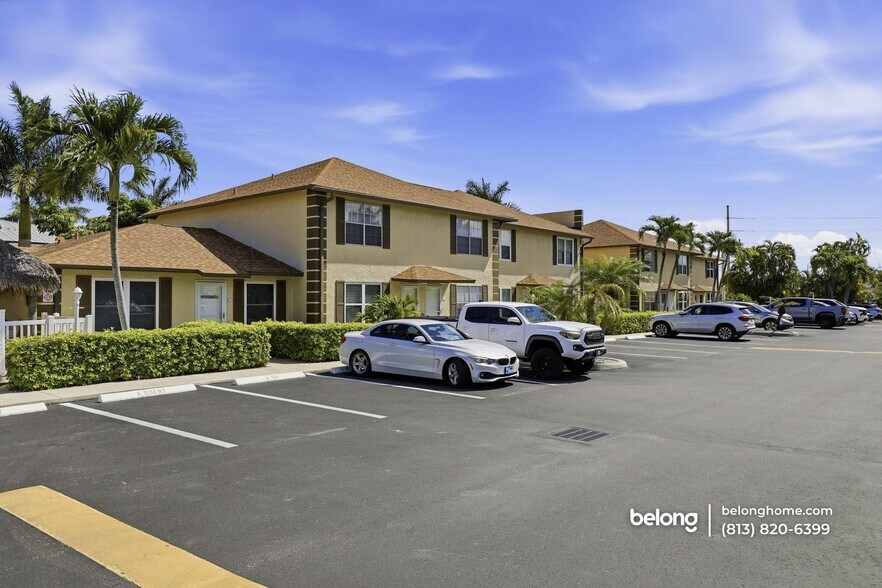 Building Photo - 731 W Elkcam Cir