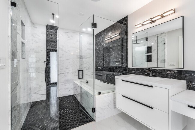 Building Photo - 3432 Pine Haven Cir