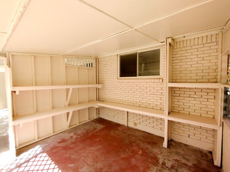 Building Photo - 1206 Pine Dr