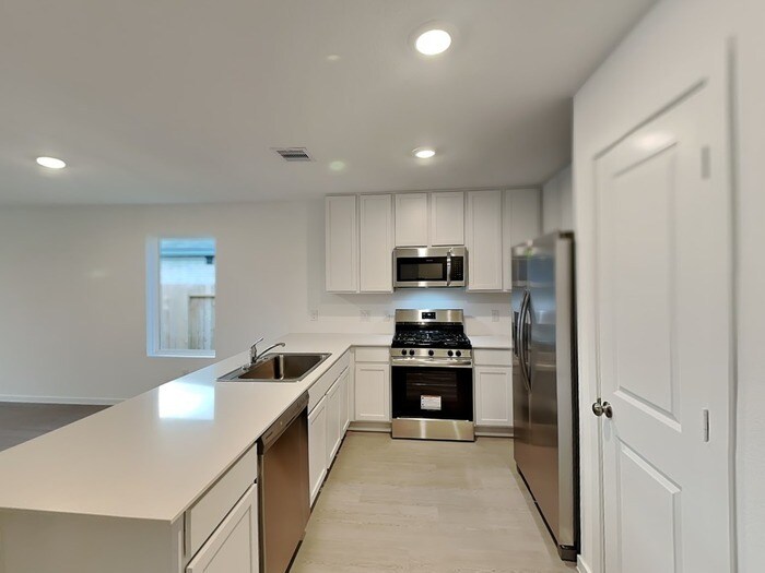 Building Photo - 421 Texas Pecan Dr