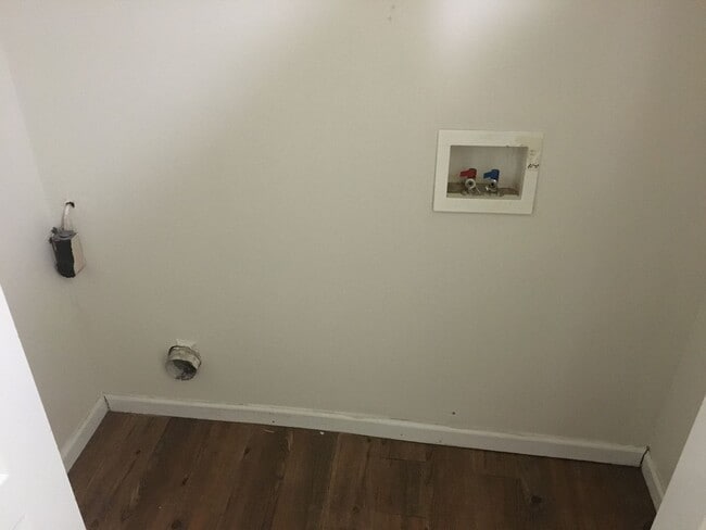 Building Photo - 134-136 Melody Ln NW