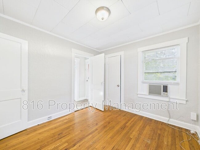 Building Photo - 6612 Park Ave E