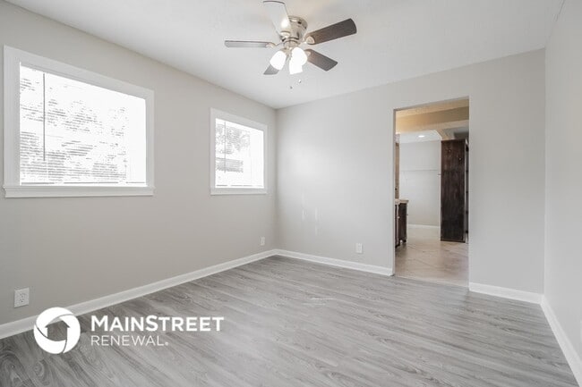 Building Photo - 509 Roy Blvd