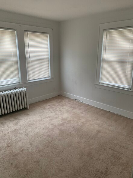 Building Photo - 106 2nd Ave