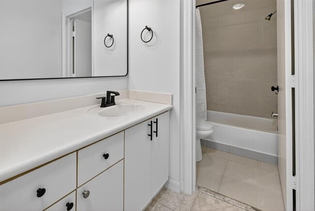 Building Photo - 6103 NW 116 Pl