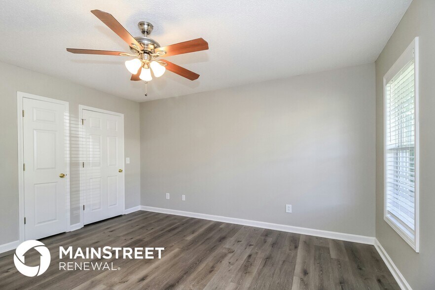 Building Photo - 203 Lois Ln