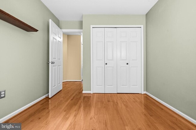 Building Photo - 6837 Malton Ct