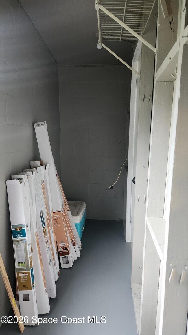 Building Photo - 102 S Christmas Hill Rd