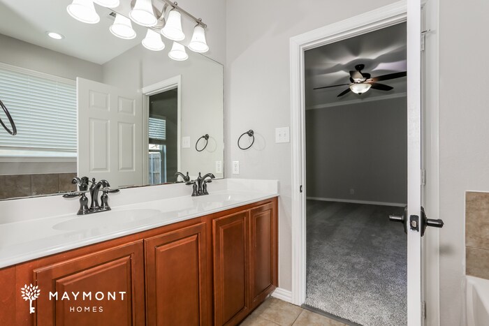 Building Photo - 3009 Flowering Springs Dr