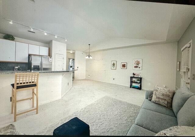 Building Photo - 1422 Fox Pointe Cir