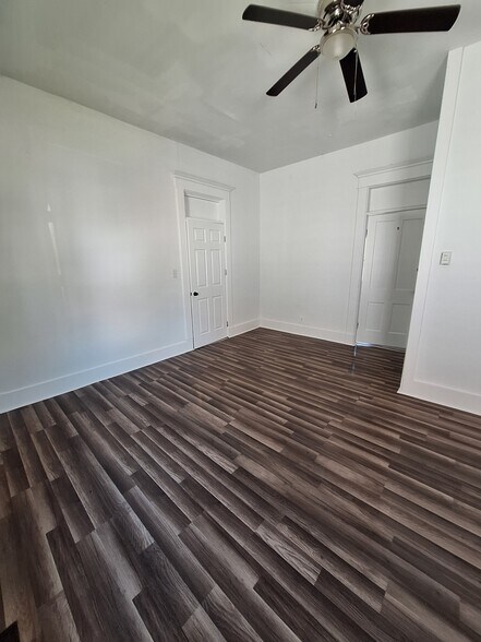 Building Photo - 515 W Franklin St