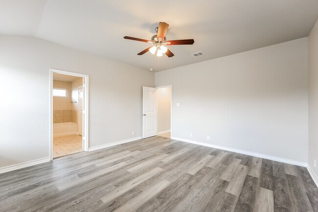 Building Photo - 2503 Barbwire Way