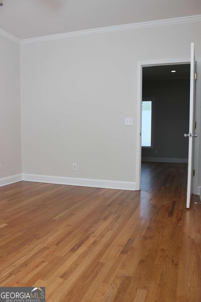 Building Photo - 1124 Center St NW